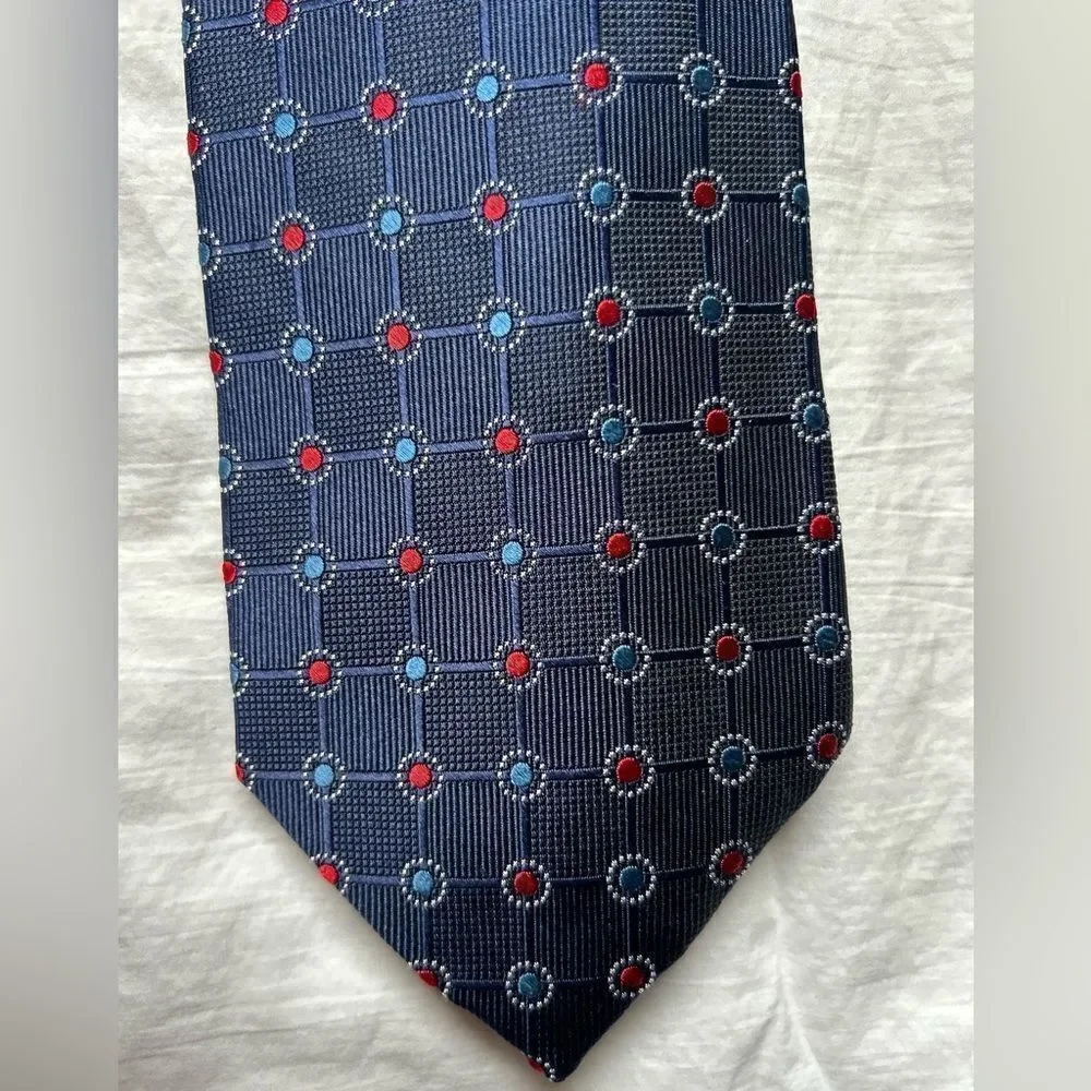 Jos. A. Bank 100% Silk Men’s Navy Blue Red Medallion Professional Tie Business